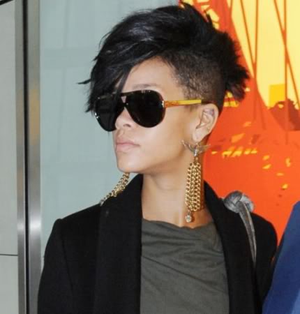 rihanna hairstyles mohawk. Rihanna New Mohawk Style