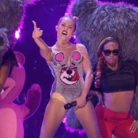 Miley Cyrus performs We Can't Stop at VMA 2013